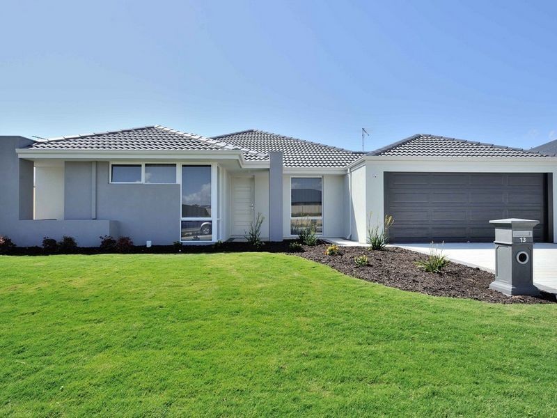 13 Bramshaw Street, Meadow Springs WA 6210