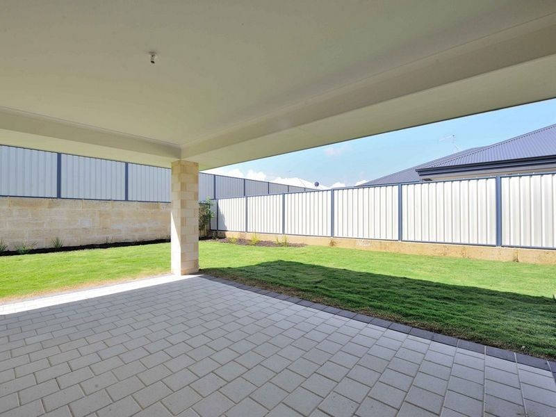 13 Bramshaw Street, Meadow Springs WA 6210