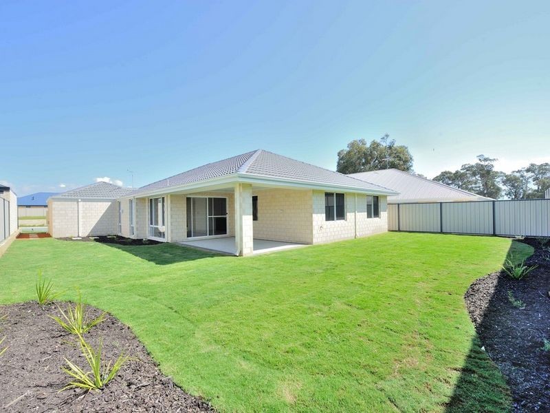 13 Bramshaw Street, Meadow Springs WA 6210