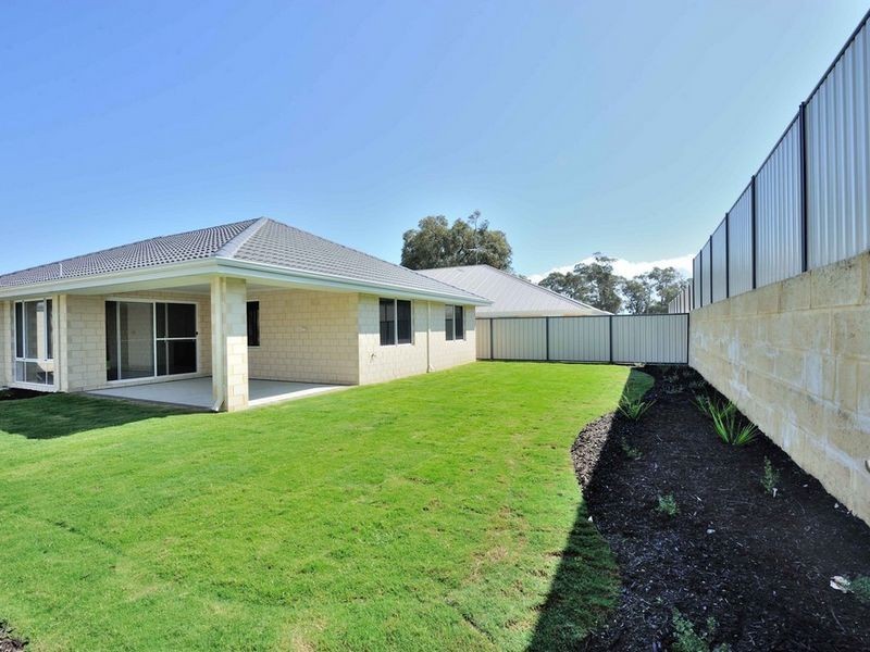 13 Bramshaw Street, Meadow Springs WA 6210
