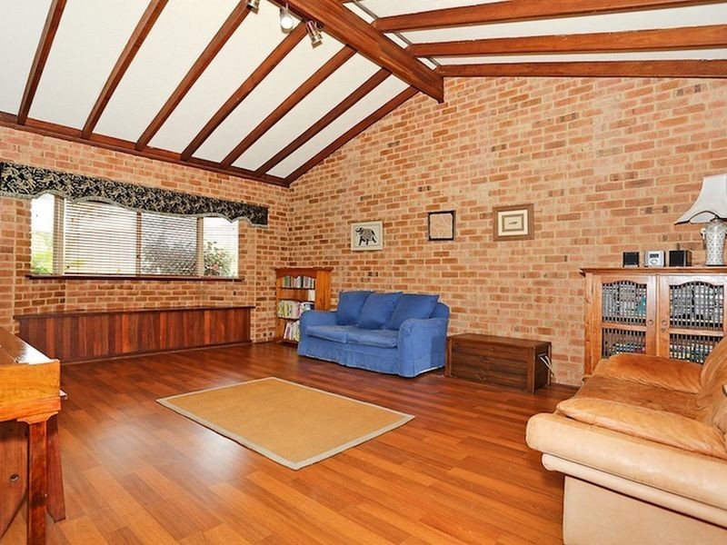 7 Newstead Close, Halls Head WA 6210