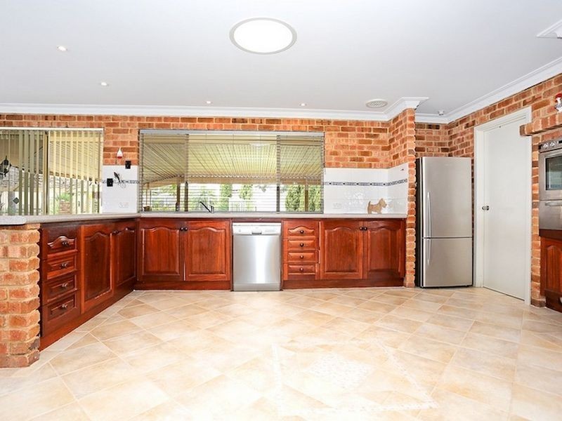 7 Newstead Close, Halls Head WA 6210