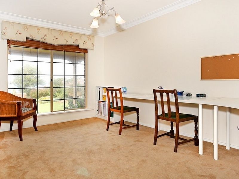 7 Newstead Close, Halls Head WA 6210
