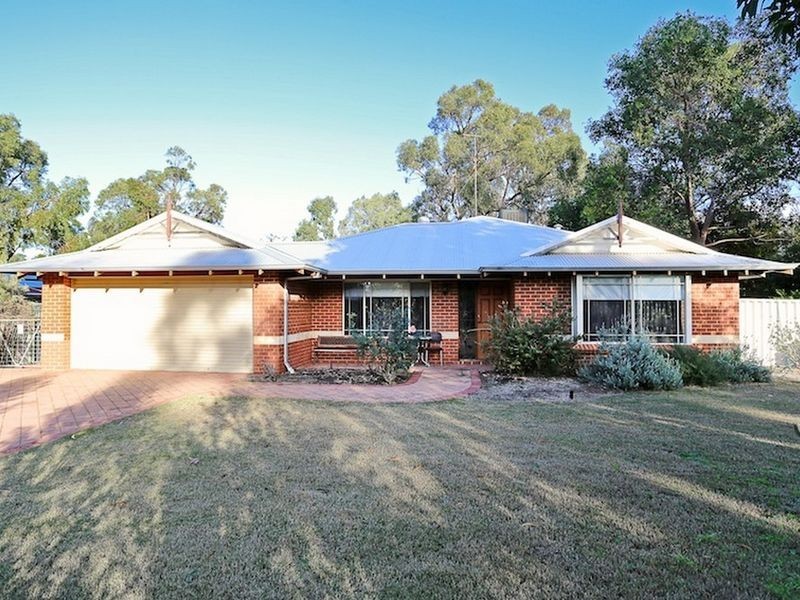 4 Redbank Rise, Greenfields WA 6210
