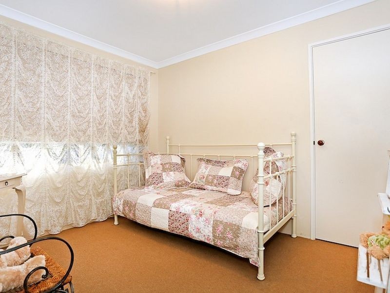 4 Redbank Rise, Greenfields WA 6210