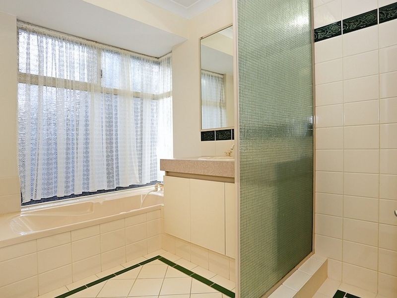 4 Redbank Rise, Greenfields WA 6210