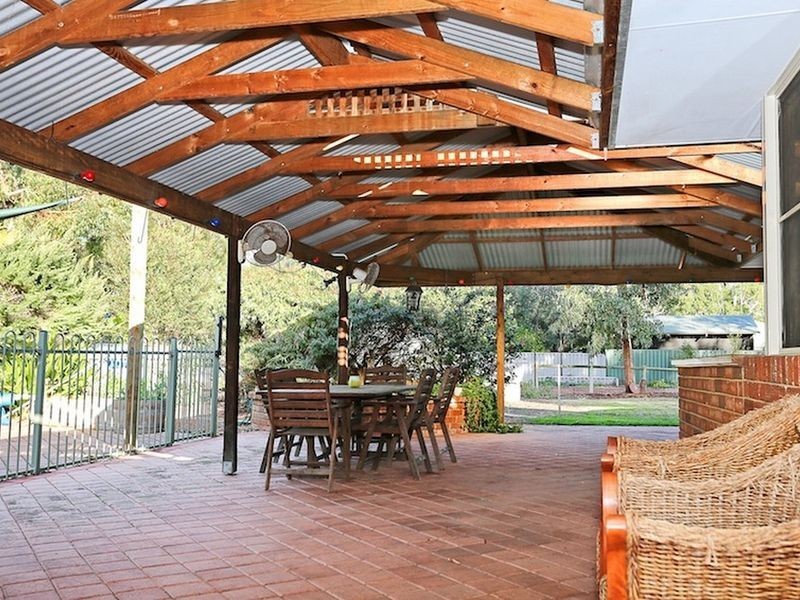 4 Redbank Rise, Greenfields WA 6210
