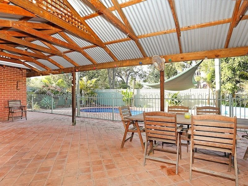 4 Redbank Rise, Greenfields WA 6210