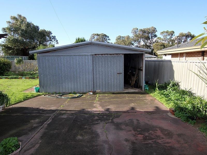 32 Maria Street, Dudley Park WA 6210