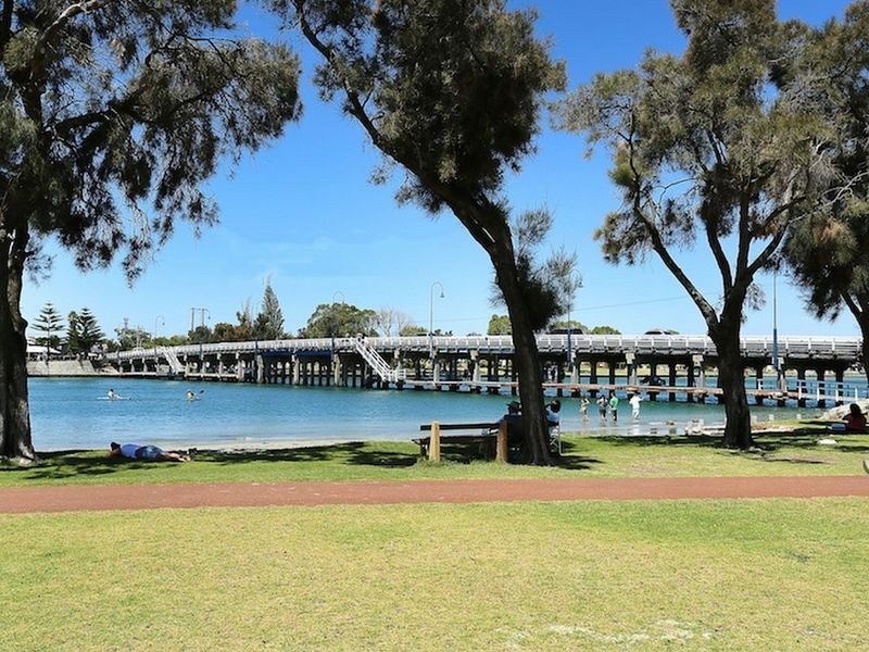 4/42 Sutton Street, Mandurah WA 6210