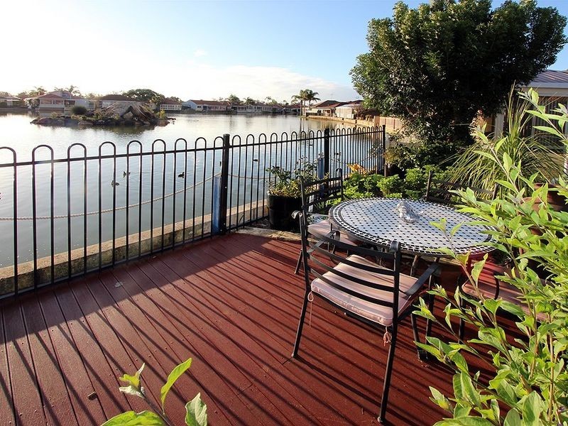 9 Lakes Crescent, South Yunderup WA 6208