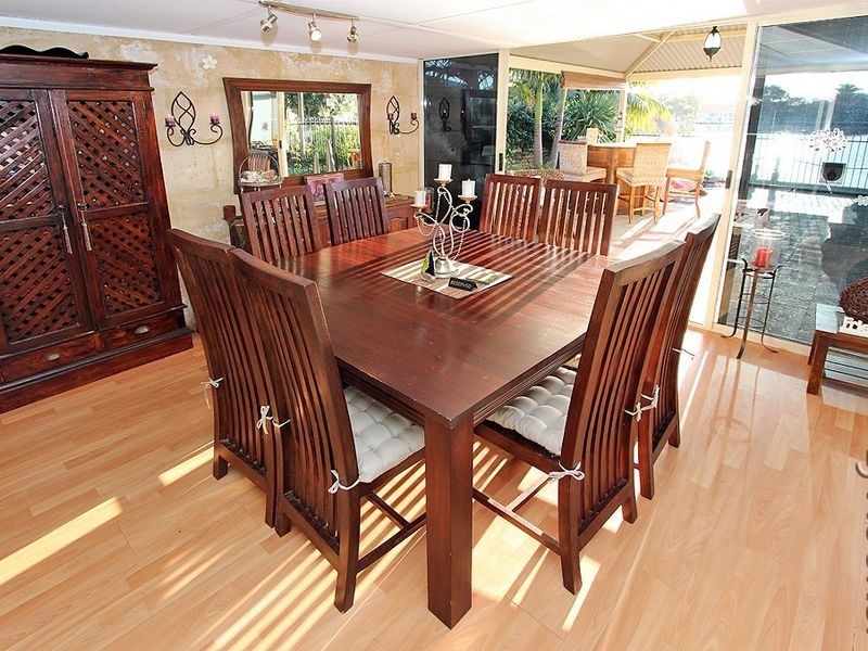 9 Lakes Crescent, South Yunderup WA 6208