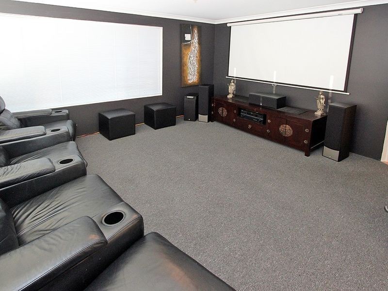 9 Lakes Crescent, South Yunderup WA 6208