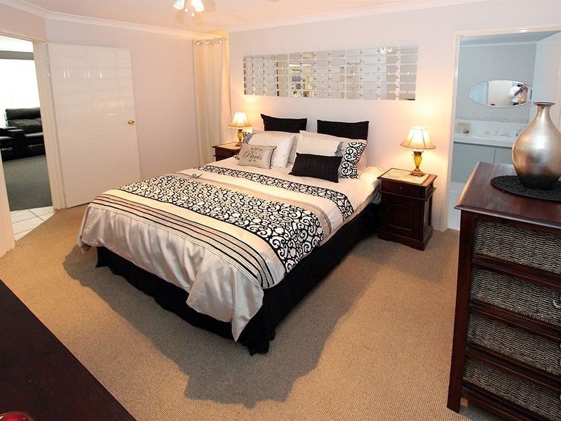 9 Lakes Crescent, South Yunderup WA 6208