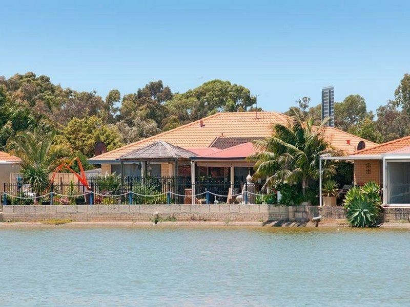 9 Lakes Crescent, South Yunderup WA 6208