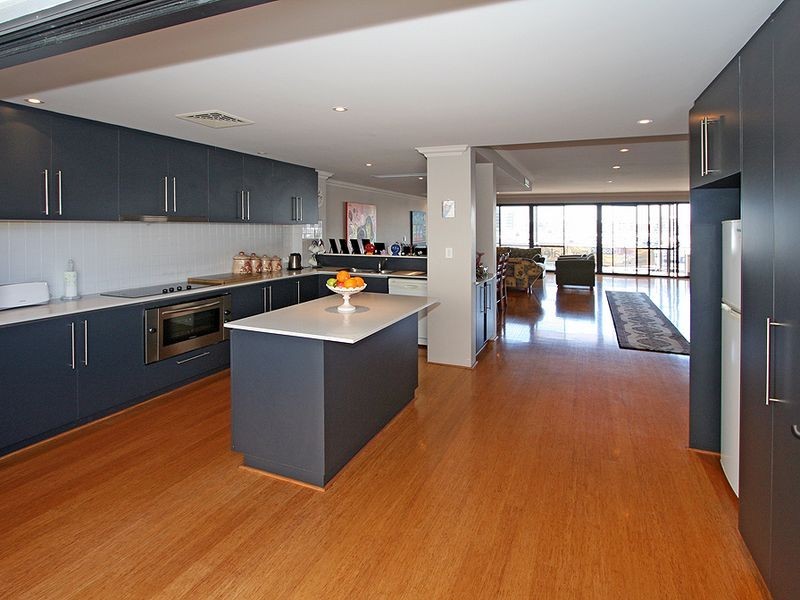 4/30 Spinnaker Quays, Mandurah WA 6210