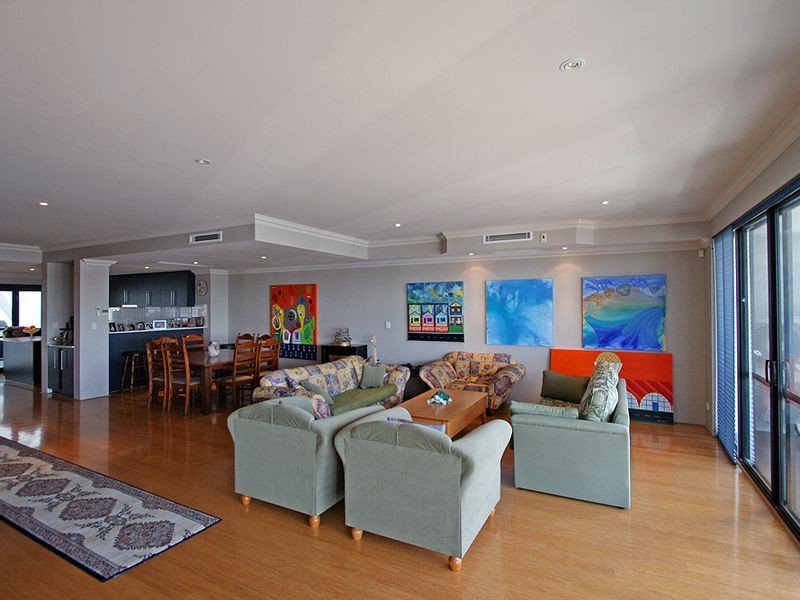 4/30 Spinnaker Quays, Mandurah WA 6210