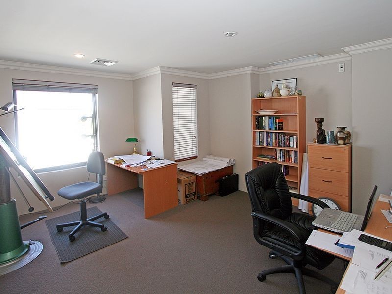 4/30 Spinnaker Quays, Mandurah WA 6210