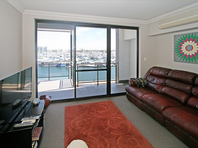 4/30 Spinnaker Quays, Mandurah WA 6210