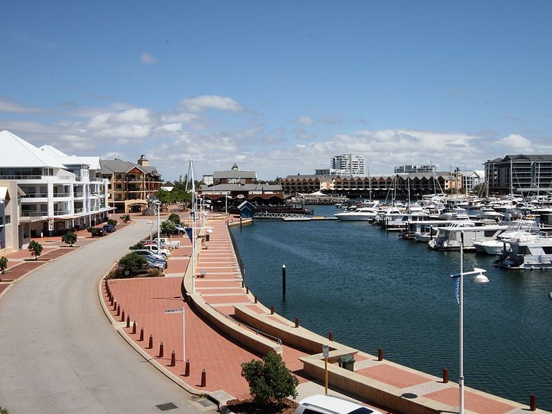 4/30 Spinnaker Quays, Mandurah WA 6210