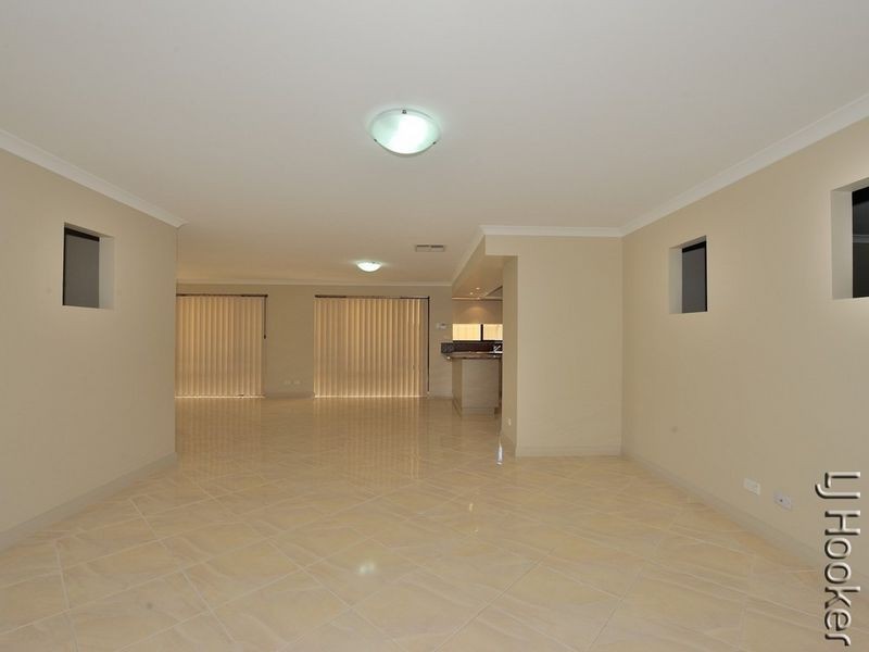 3 Lea Wynd, Lakelands WA 6180