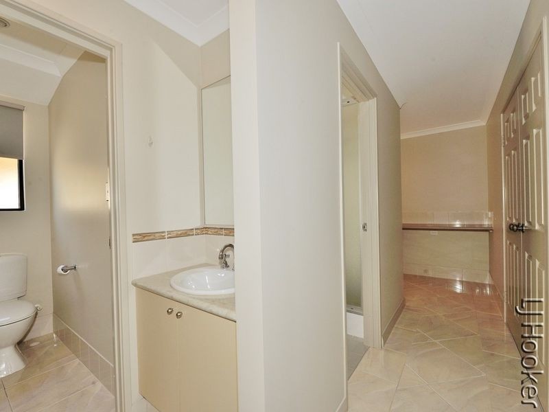 3 Lea Wynd, Lakelands WA 6180