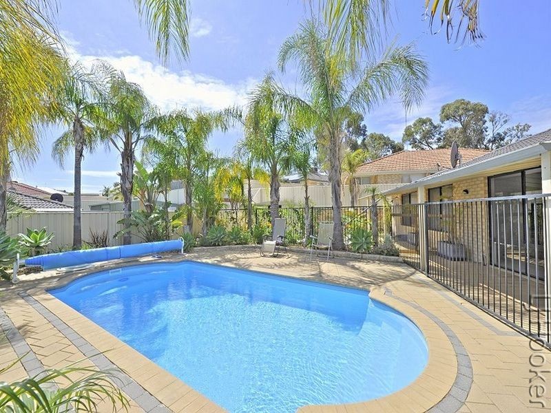 4 Japonica Heights, Halls Head WA 6210