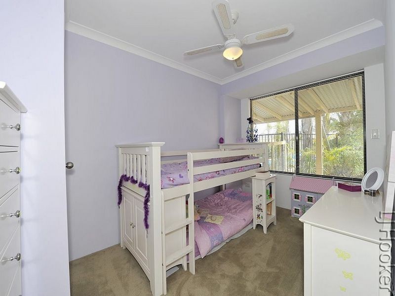 4 Japonica Heights, Halls Head WA 6210