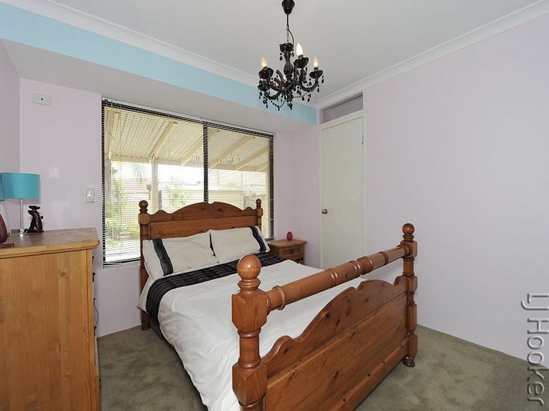 4 Japonica Heights, Halls Head WA 6210