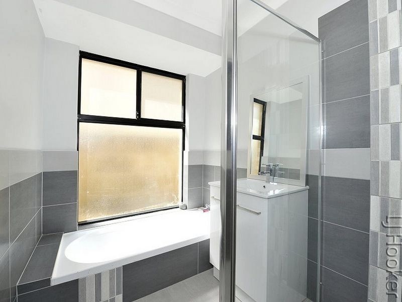 4 Japonica Heights, Halls Head WA 6210