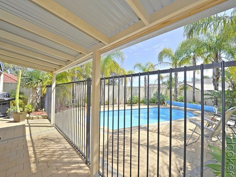 4 Japonica Heights, Halls Head WA 6210