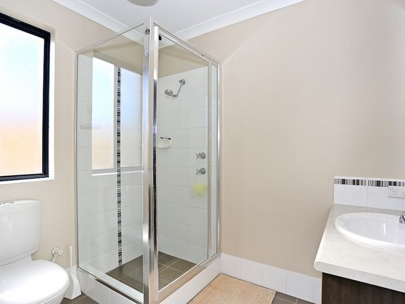 25 Rayner Promenade, Lakelands WA 6180