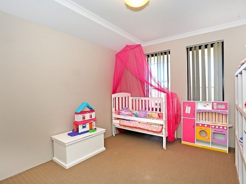 25 Rayner Promenade, Lakelands WA 6180