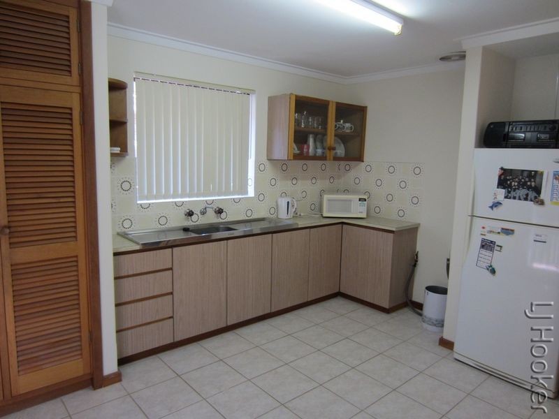 14 Wellya Crescent, South Yunderup WA 6208
