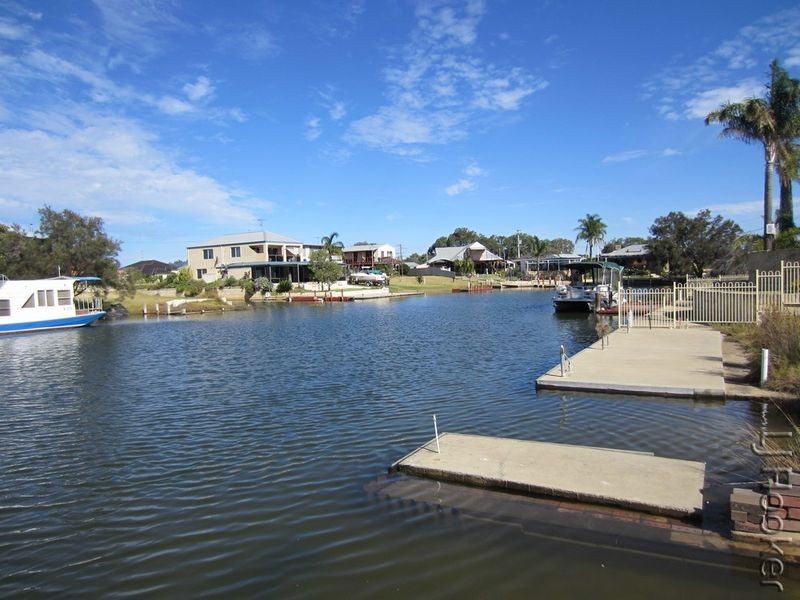 14 Wellya Crescent, South Yunderup WA 6208