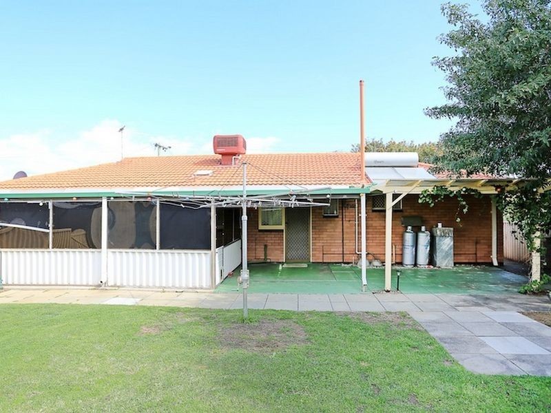 18 Kitchener Street, Dudley Park WA 6210