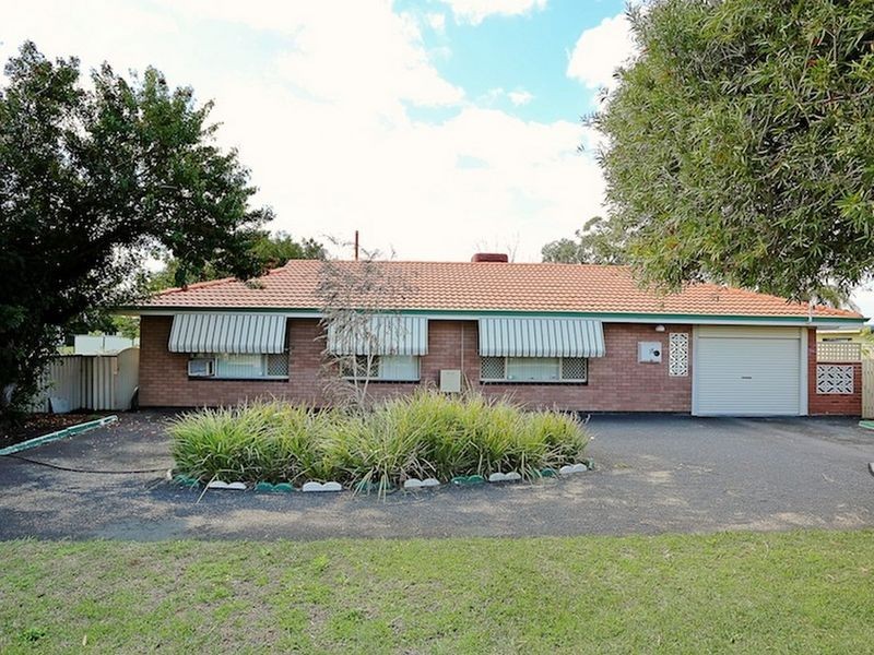 18 Kitchener Street, Dudley Park WA 6210