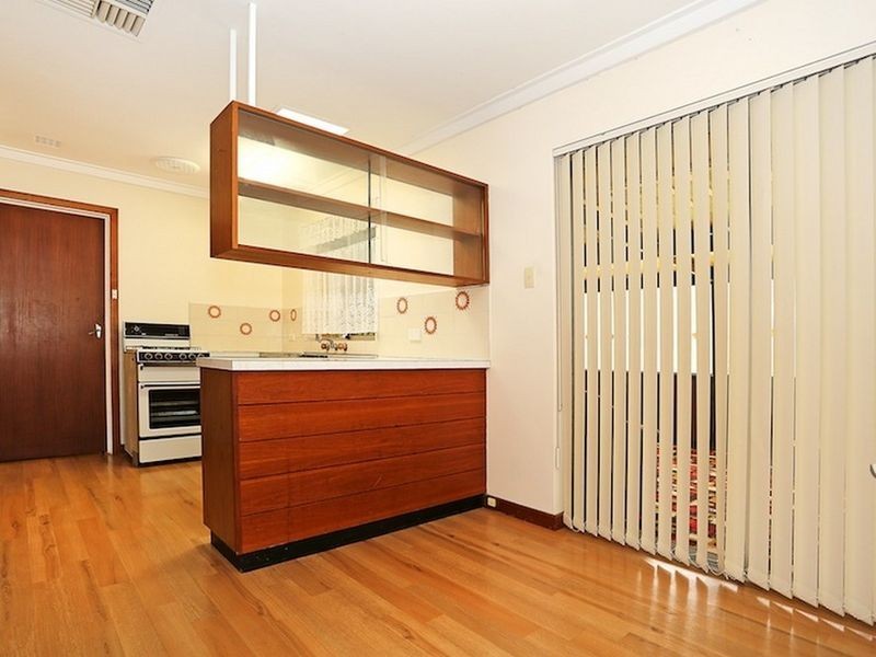 18 Kitchener Street, Dudley Park WA 6210