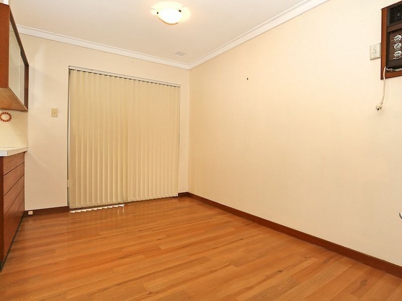 18 Kitchener Street, Dudley Park WA 6210