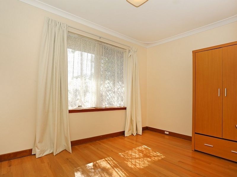 18 Kitchener Street, Dudley Park WA 6210