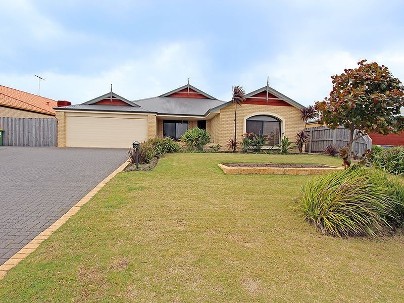 33 Seascapes Boulevard, Halls Head WA 6210
