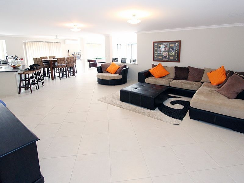 33 Seascapes Boulevard, Halls Head WA 6210