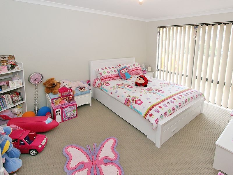33 Seascapes Boulevard, Halls Head WA 6210
