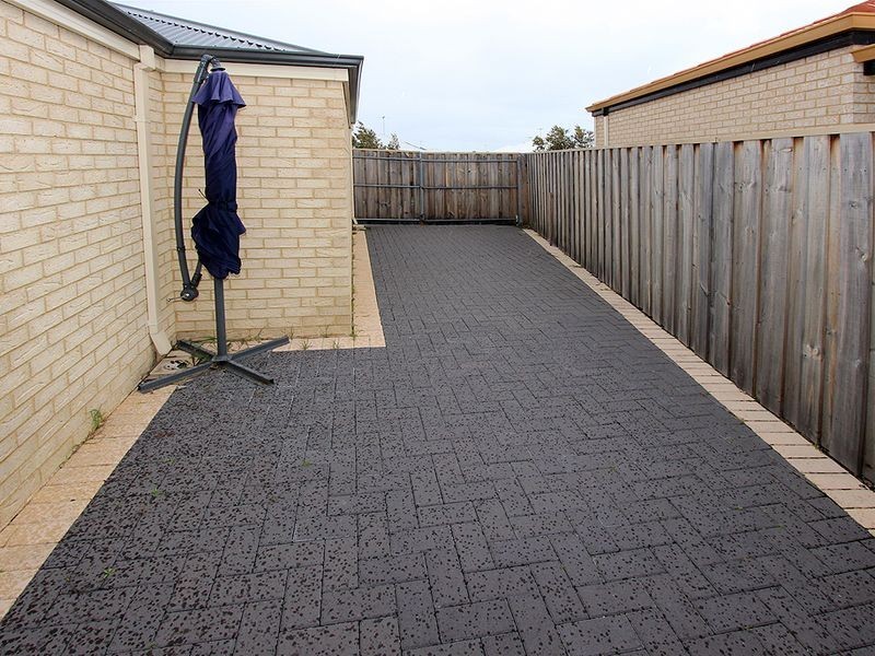 33 Seascapes Boulevard, Halls Head WA 6210