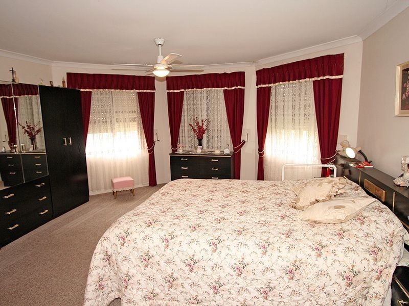 6 Crown Place, Wannanup WA 6210