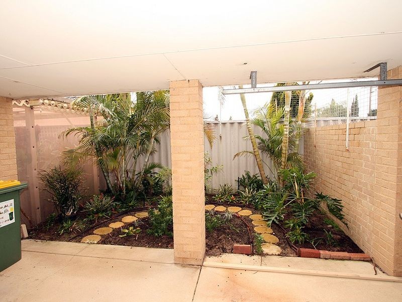 6 Crown Place, Wannanup WA 6210