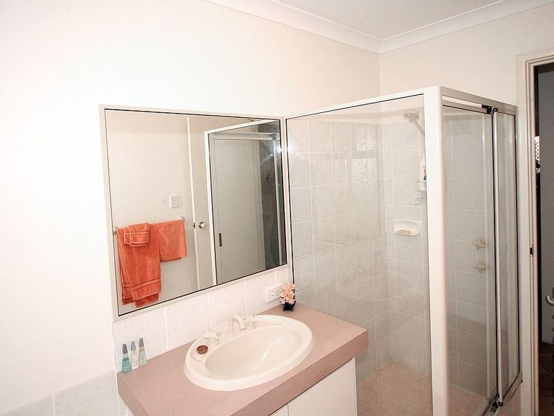 6 Crown Place, Wannanup WA 6210