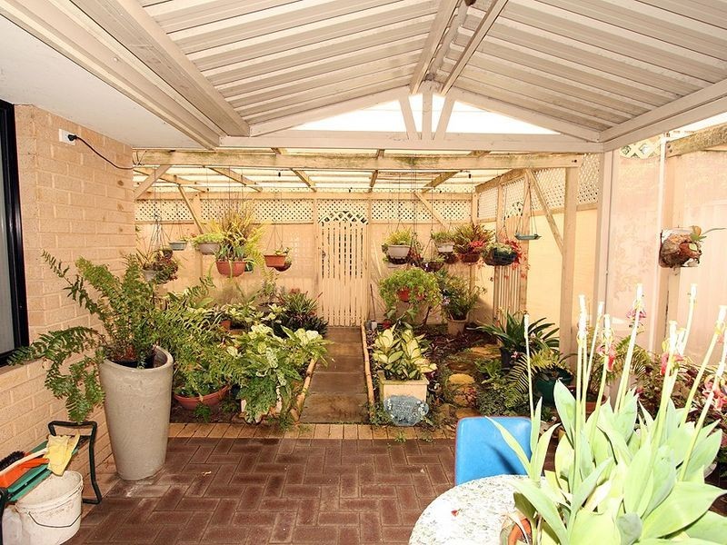 6 Crown Place, Wannanup WA 6210