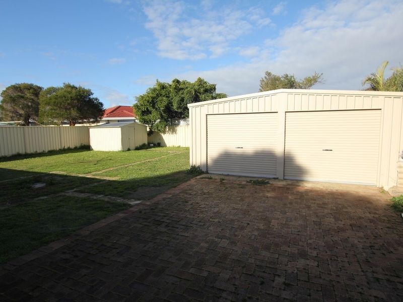 119 Oakmont Avenue, Meadow Springs WA 6210