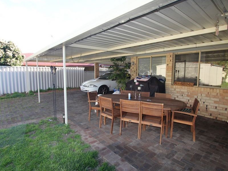 119 Oakmont Avenue, Meadow Springs WA 6210